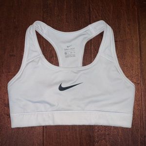🔥White Nike Sports Bra NWOT
